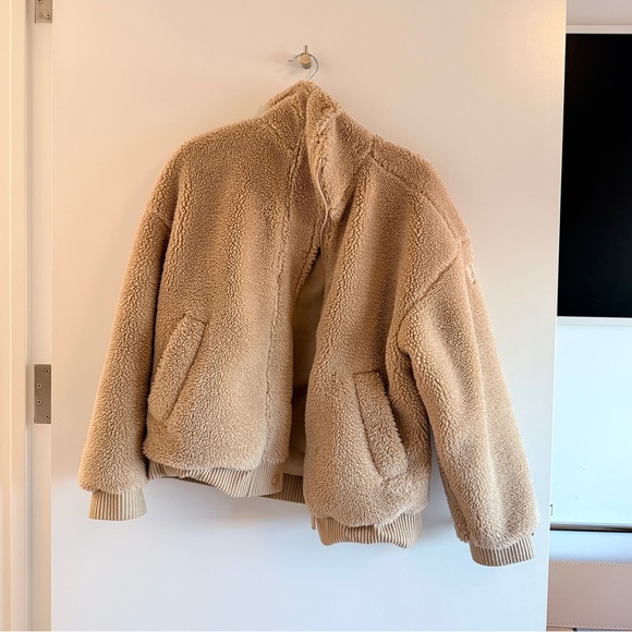 ALO Yoga Tan Sherpa Jacket - Picture 2 of 4